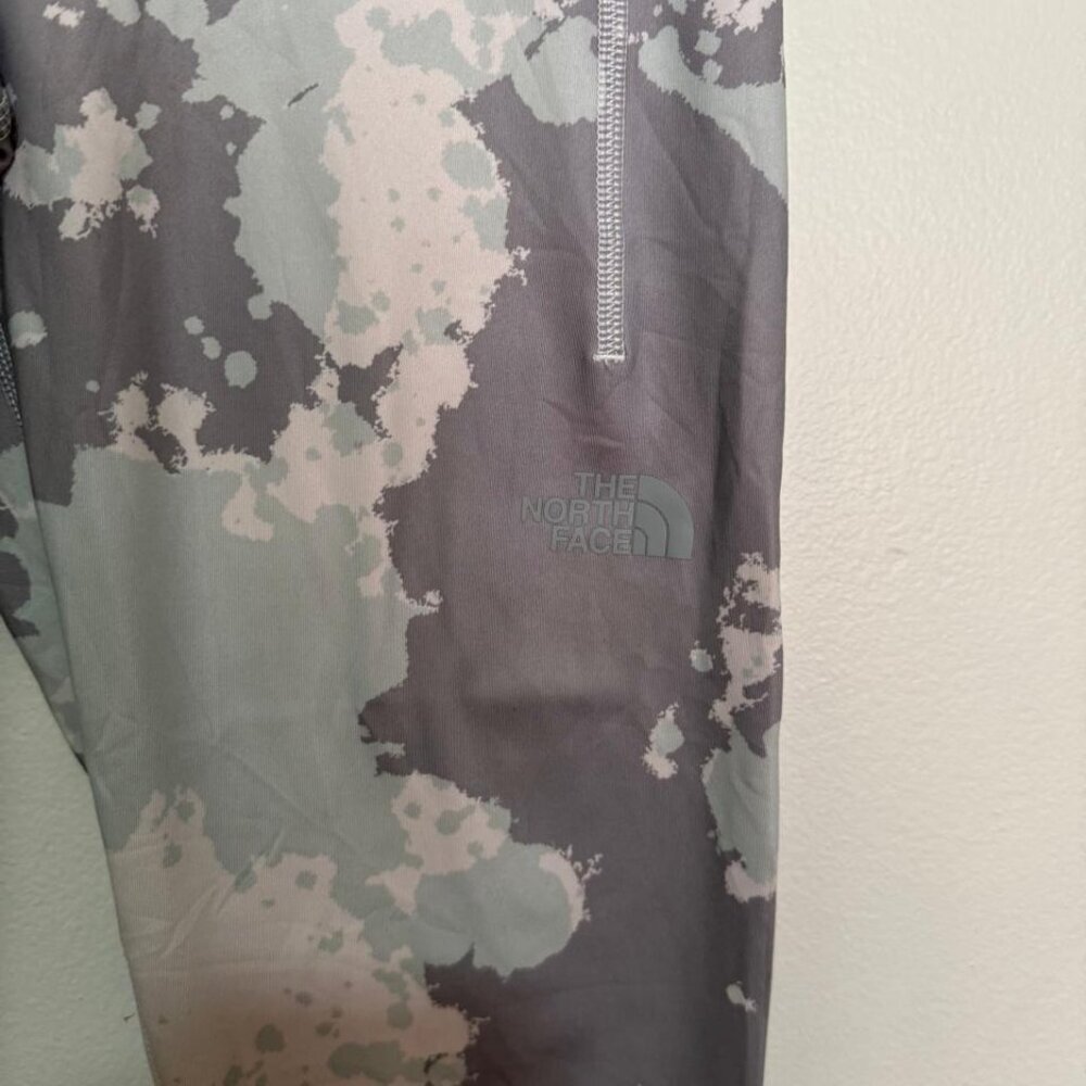 The North Face Women's Motivation High-Rise Crop Leggings Style NF0A539B03ZMREG - Picture 9 of 12